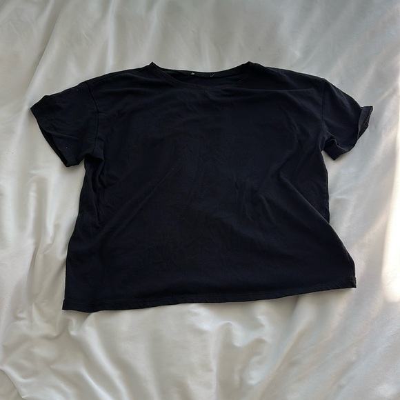Zara Black Tshirt - Picture 1 of 1